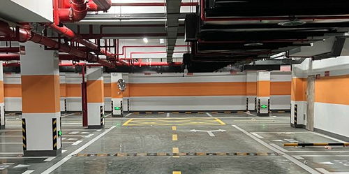 探究南京道路划线、停车场设施与反光镜在工程管理中的应用与重要性